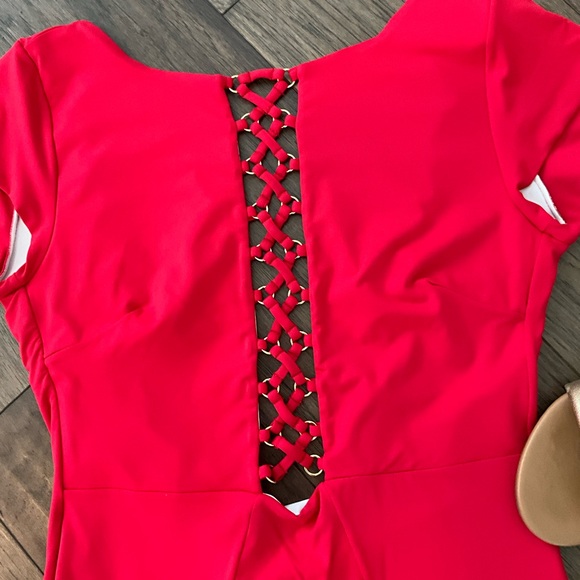 Gorgeous Bright Red Ondademar One Piece - Picture 2 of 4